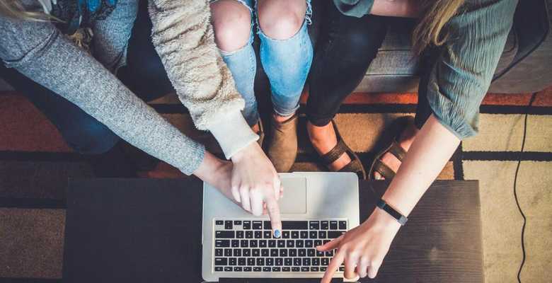 B12 vs Wix vs Framer vs Durable: Which AI website builder is best?